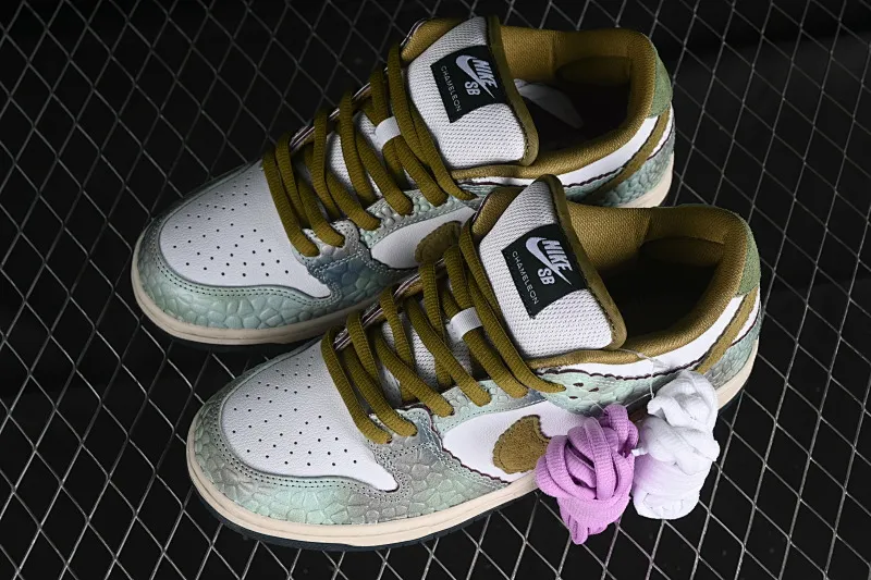 All Categories Nk SB Dunk Series Nk SB Dunk Low Low-top sneakers C version Alexis Sablone x Nk SB Dunk Low Reptile SB low-top casual sneakers HJ3386-300